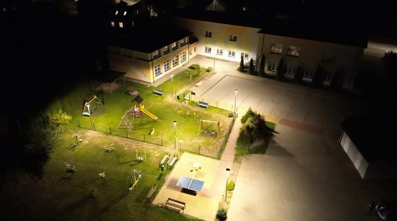 Wykonanie oświetlenia terenu przy Szkole Podstawowej w Klimaszewnicy